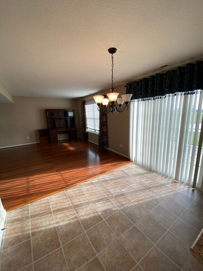 Building Photo - 3805 Ravens Cove Run