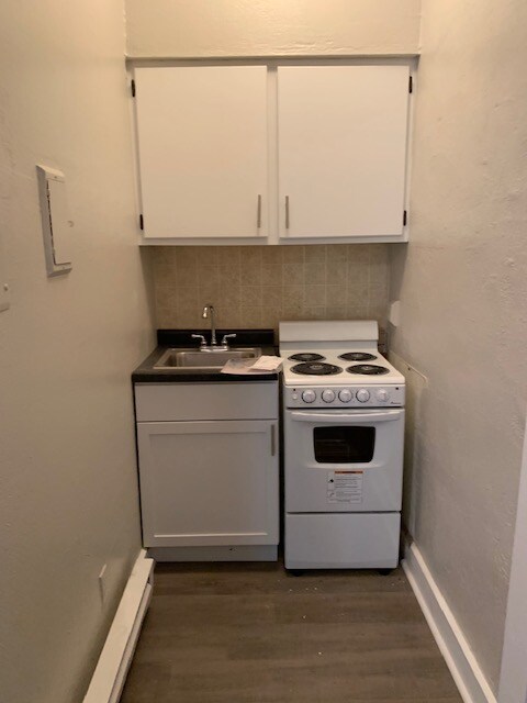 Foto del edificio - 212 E 10th St