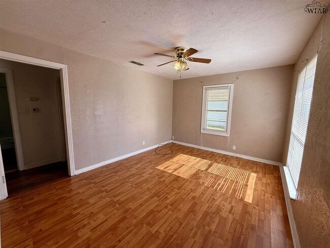 Building Photo - 4354 Cunningham Dr