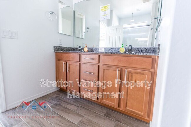 Foto del edificio - 5207 W Leodra Ln