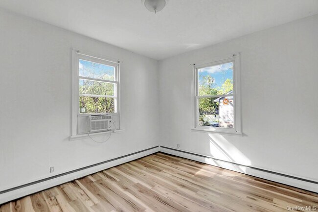 Foto del edificio - 65 Greenwood Dr