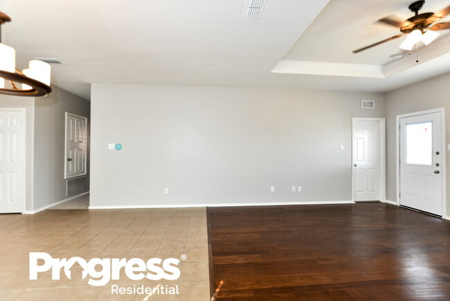 Building Photo - 9904 Calcite Dr