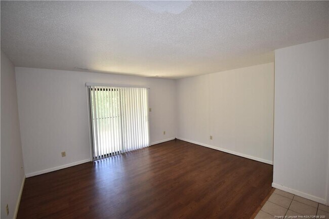 Building Photo - 244 Wickford Ct