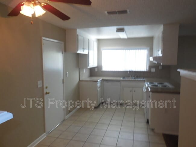 Photo - 100 Decathlon Cir House