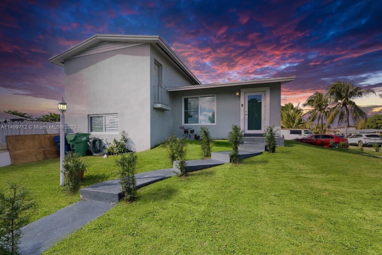 3800 NW 185th Ter, Miami Gardens, FL 33055 House Rental in Miami