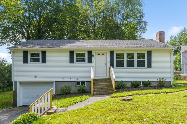 Photo - 447 Main St House