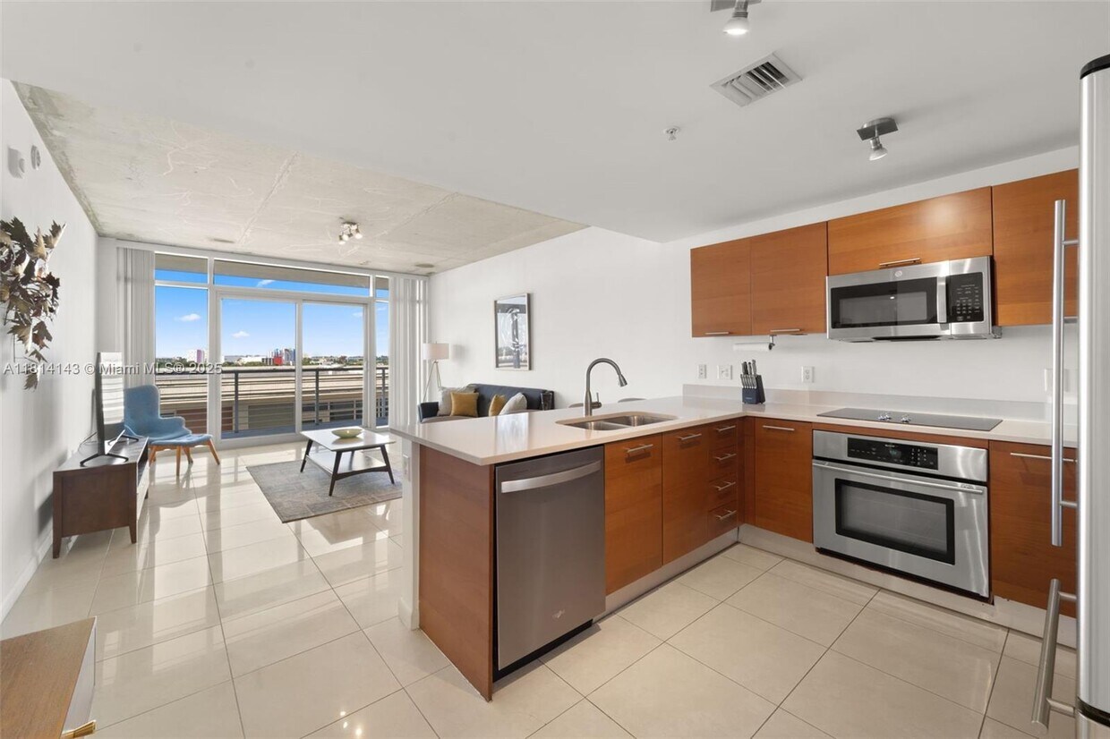 Foto principal - 3250 NE 1st Ave