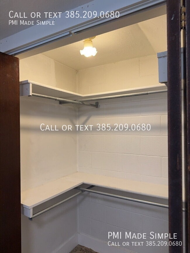 Building Photo - 362 600 W