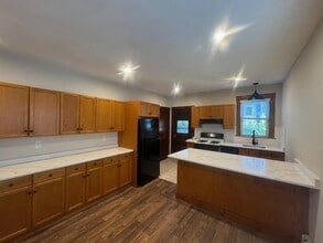 Building Photo - 29 Frederick Ave