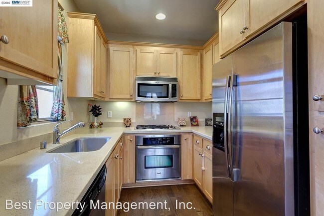 Building Photo - 4 br, 2.5 bath House - 48917 Rustyleaf Ter.