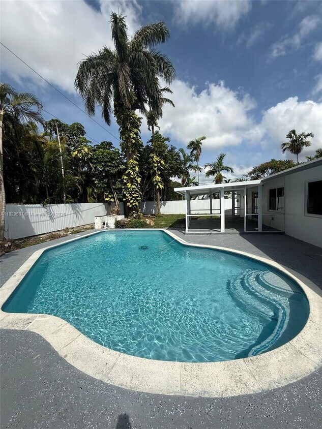 Foto principal - 9934 SW 195th St