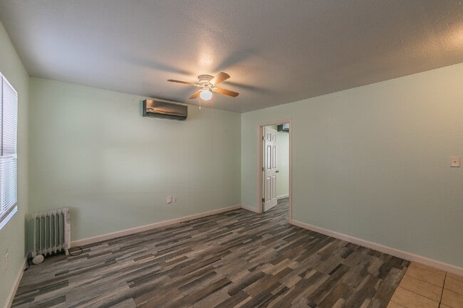 Building Photo - Awesome 1 bedroom home with PAID UTILITIES!