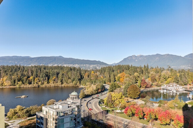 Building Photo - Harbourview