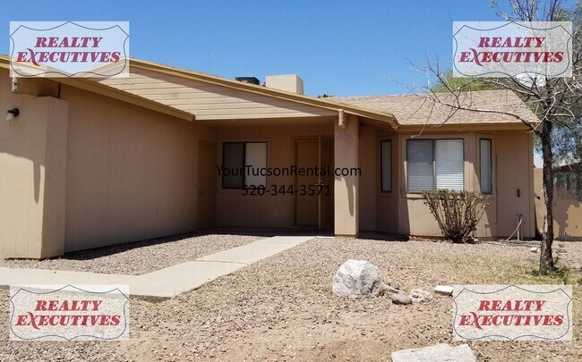3/1 with AC and a garage in Midvale Park N... - 3/1 with AC and a garage in Midvale Park N... House