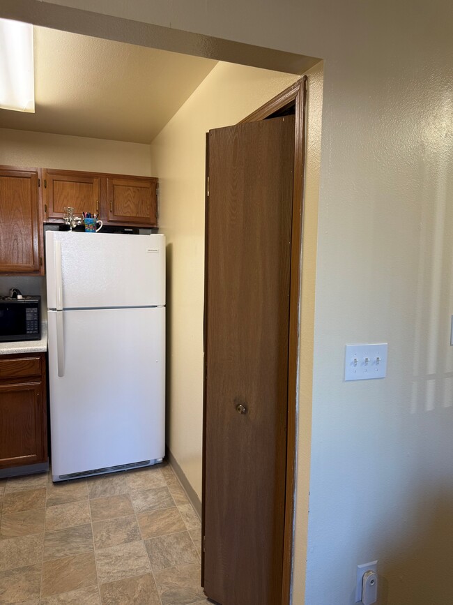 Kitchen Pantry - Villas In Southgate