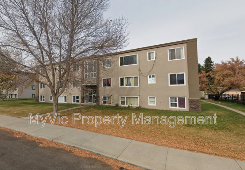 Primary Photo - 12936-12118 118 Ave NW