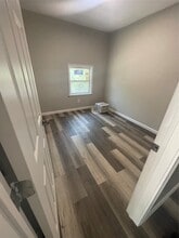 Building Photo - 5514 Bunte St