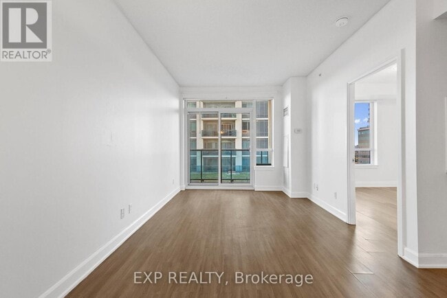 Photo du bâtiment - 7167 Yonge St