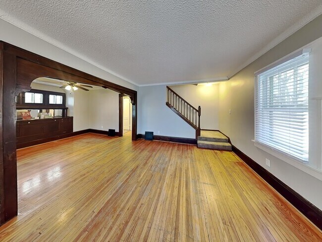 Foto del edificio - 891 Hazelwood St