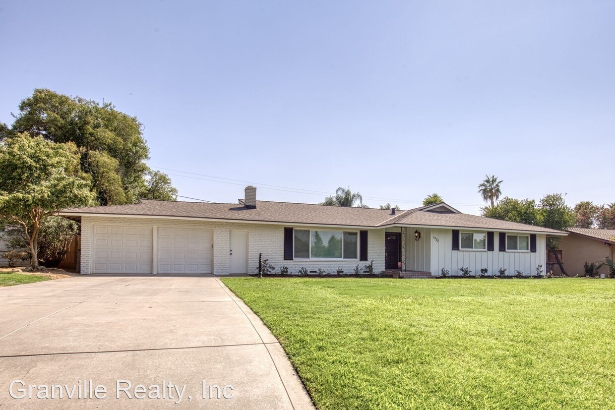 Primary Photo - 3 br, 2 bath House - 1537 W. Robinwood Lane