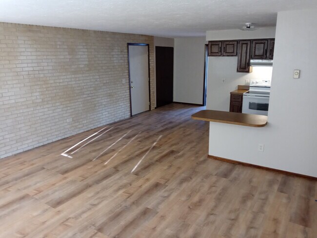 Building Photo - 5605 Ashland Ave