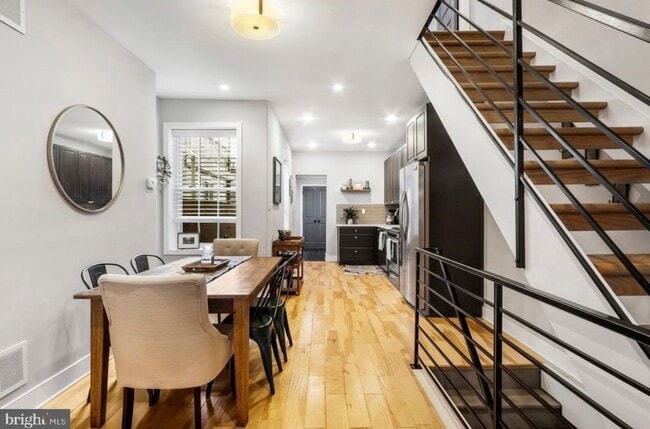 Building Photo - 2427 E Boston St