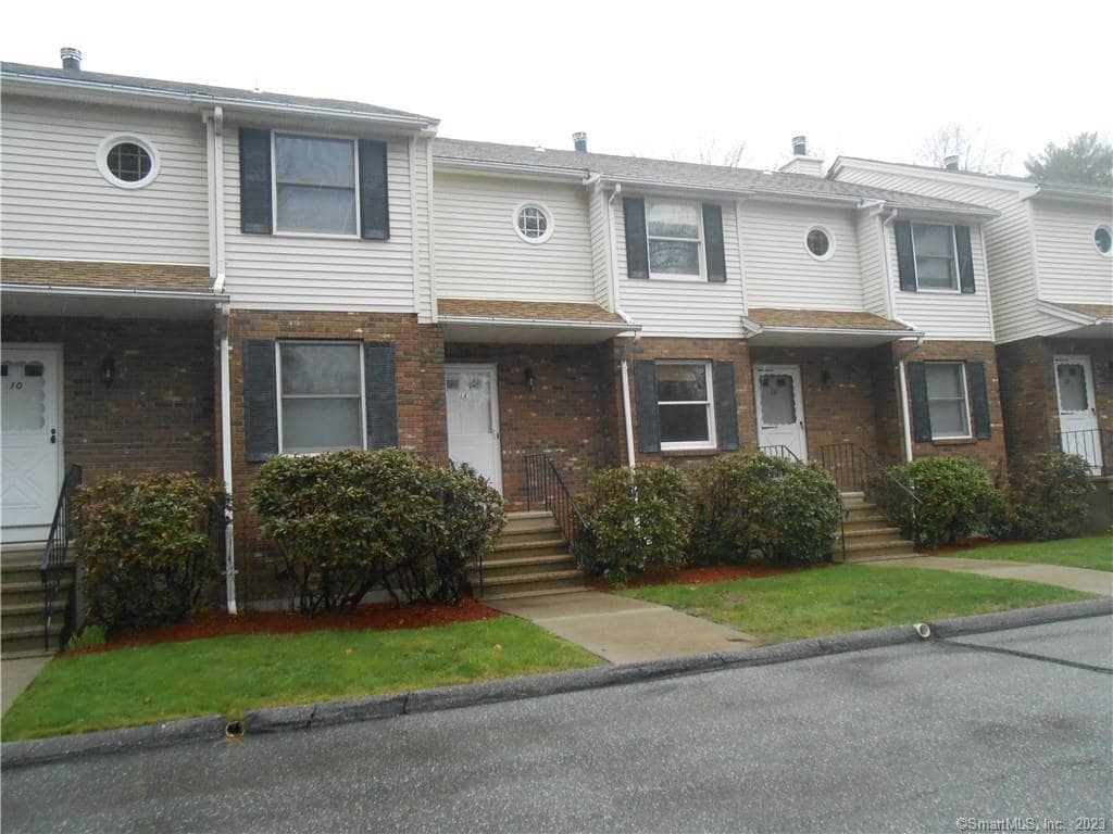 11 Cranberry Hollow Unit 11, Enfield, CT 06082 Condo for Rent in