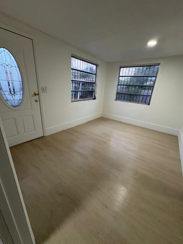 Foto del edificio - 2035 NW 26th St