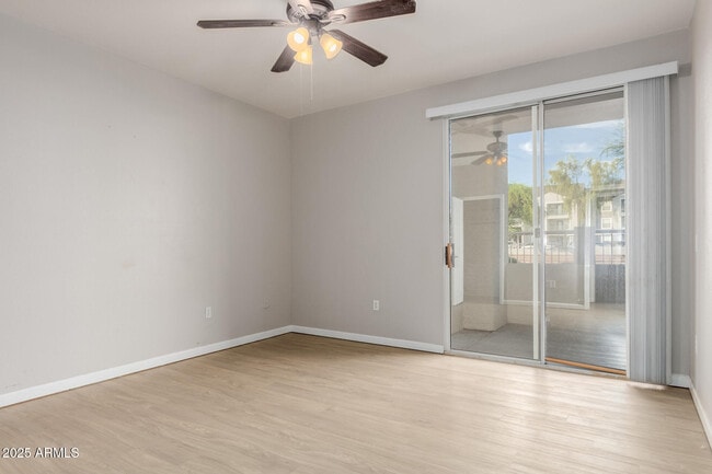 Building Photo - 2929 W Yorkshire Dr