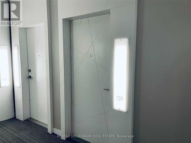 Building Photo - 14 York St