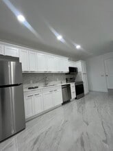 Building Photo - 4588 Old Okeechobee Rd