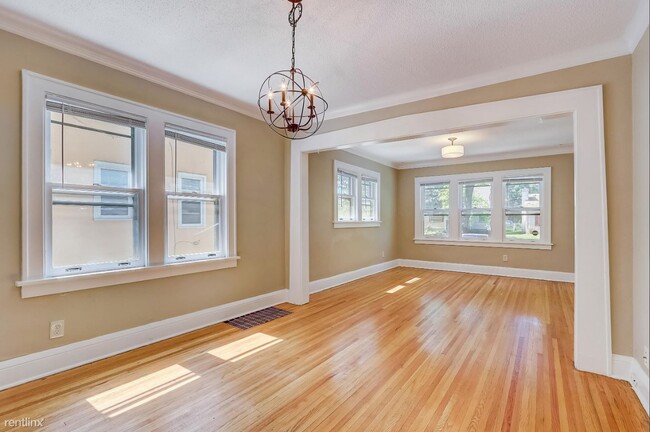 Building Photo - 4 br, 1 bath House - 3228 North Thomas Avenue