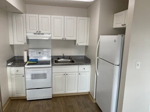 Building Photo - 801 South St