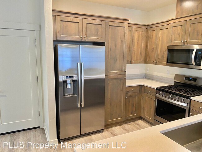 Building Photo - 3 br, 2.5 bath House - 2536 NE Purcell Blvd