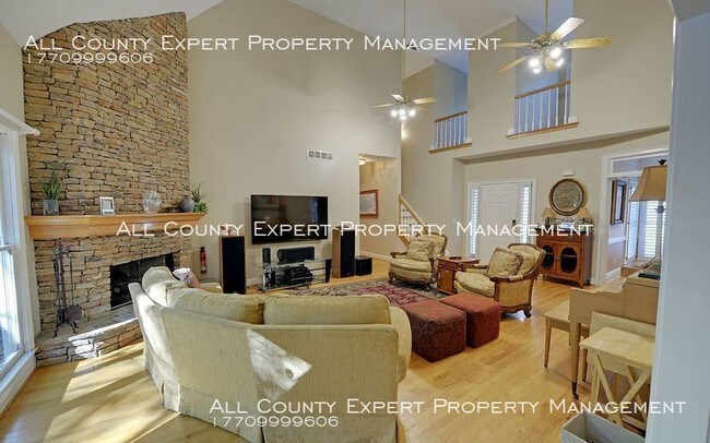 Foto del edificio - FULLY FURNISHED LAKE HOUSE