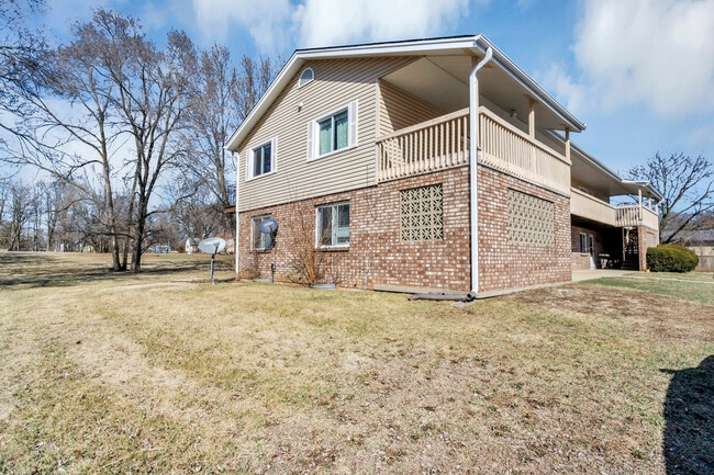 Building Photo - 367 Harvest Ln