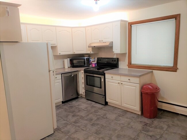 Building Photo - 33 Jacqueline Rd