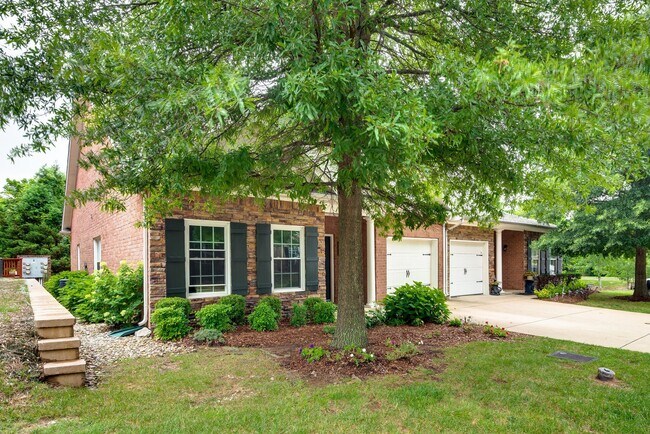 Building Photo - 902 Catlow Ct