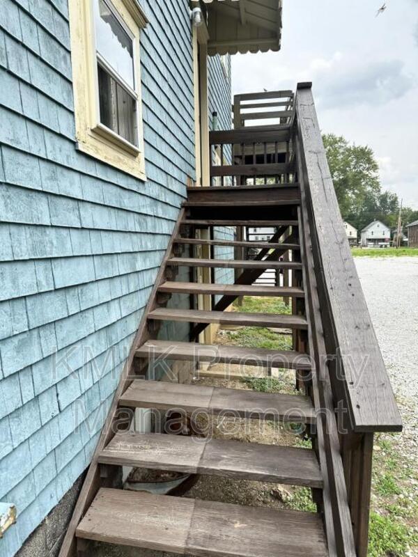 Building Photo - 539 Kling St