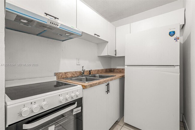 Foto del edificio - 1020 NW 6th Ave