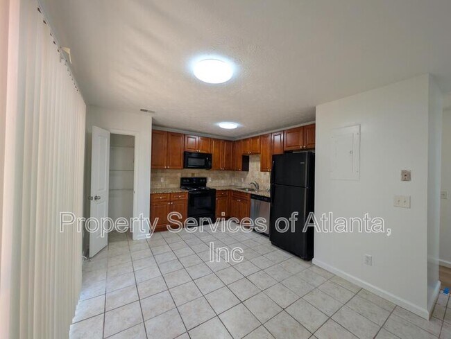 Foto del edificio - 8305 Glenwoods Terrace