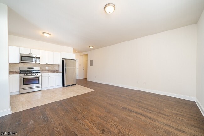 Foto del edificio - 14 Evelyn Pl