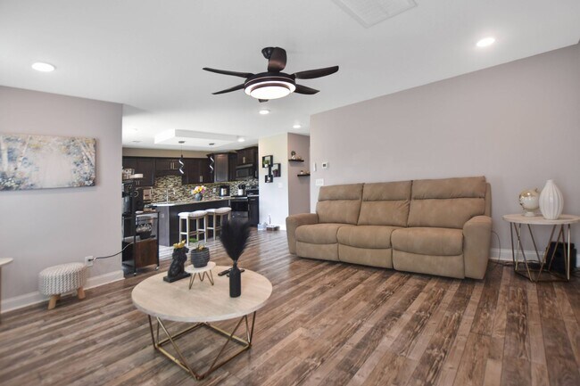 Foto del edificio - Pet Friendly Three Bedroom!