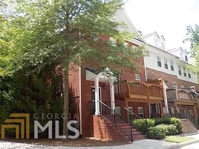 Foto del edificio - 5485 Glenridge View NE