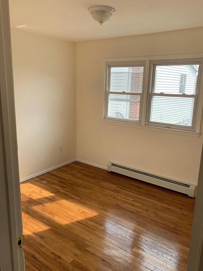 Foto del edificio - 119 Jackson Ave