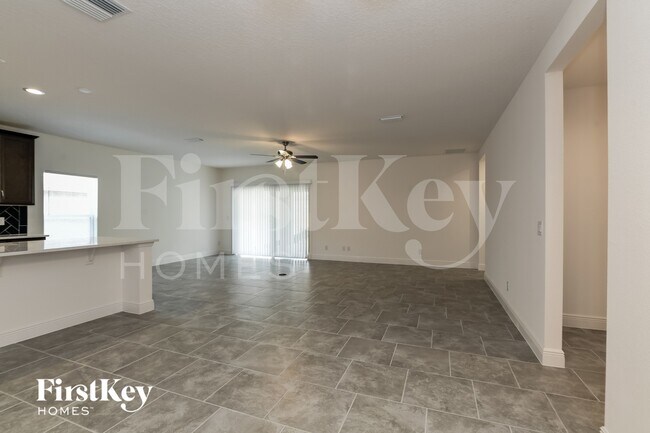 Building Photo - 705 Blackstone St