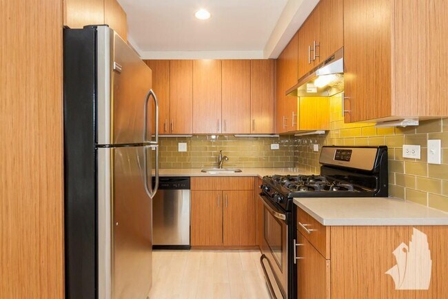 Foto del edificio - 3709 N Wilton Ave