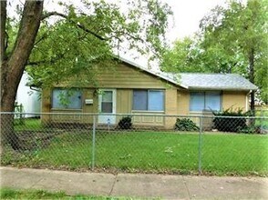 Building Photo - 1109 Austin Dr