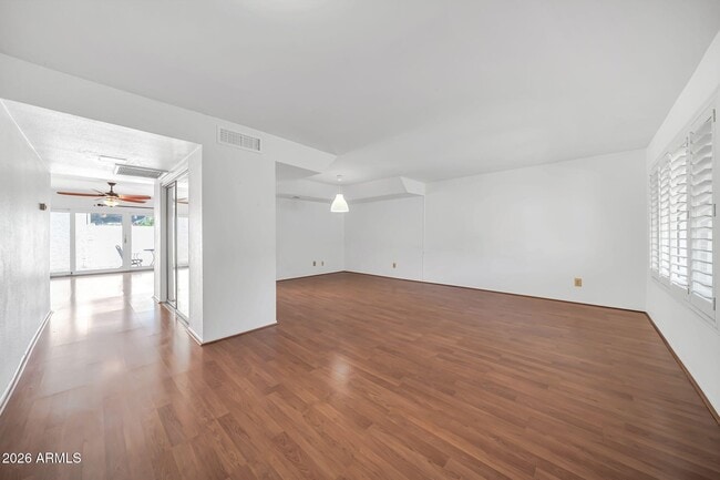 Building Photo - 6209 N 22nd Dr