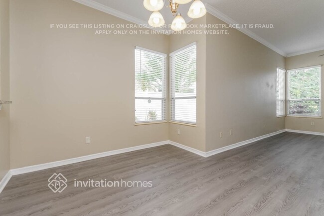 Foto del edificio - 14303 Mandolin Dr